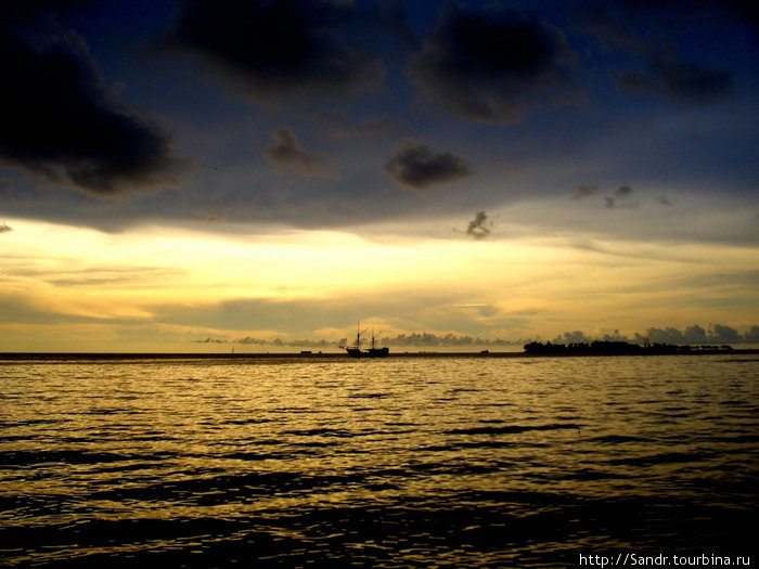 Закат, рассвет и Макассар Макассар, Индонезия