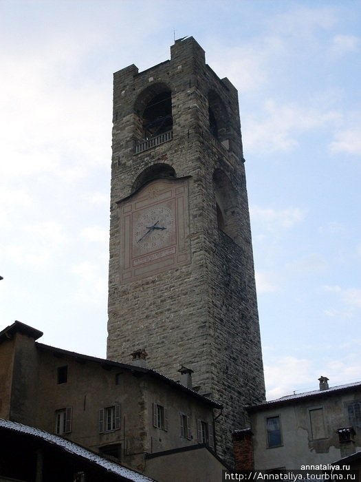 Башня Кампаноне Бергамо, Италия