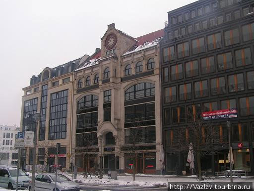Несколько зданий в разных стилях Берлин, Германия