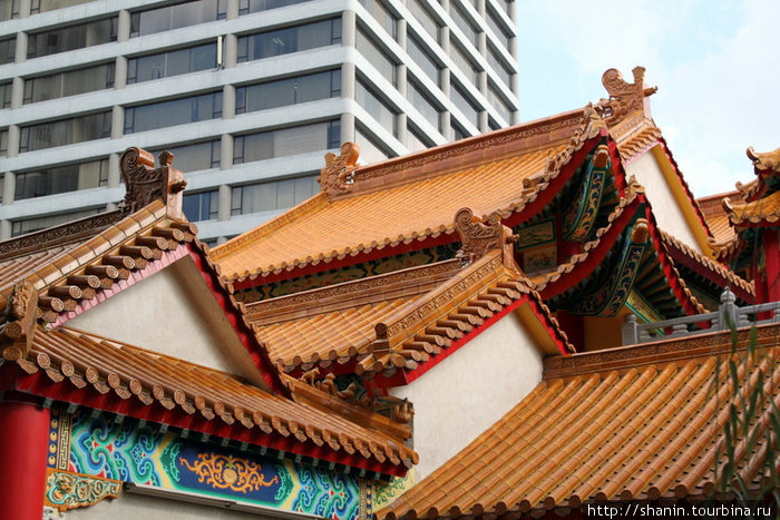 Китайский храм на Джалан Ампанг Куала-Лумпур, Малайзия