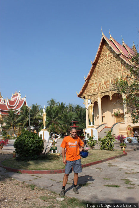 Я, тоже в ораньжевом Вьентьян, Лаос