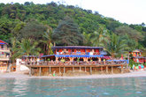 Отель и ресторан на западной части острова