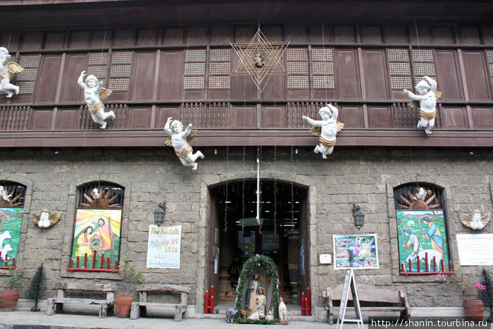 Подготовка к празднованию Рождества в самом разгаре Манила, Филиппины