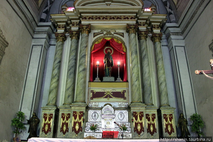 Боковой придел собора Манила, Филиппины