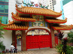 Вход в китайский храм