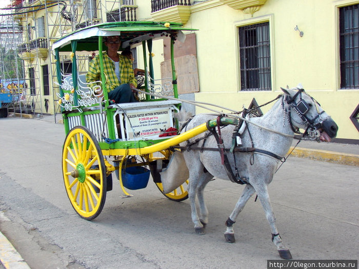 Если не спешишь, можно на лошадях Манила, Филиппины