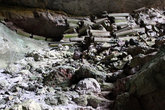 Гробы в пещере