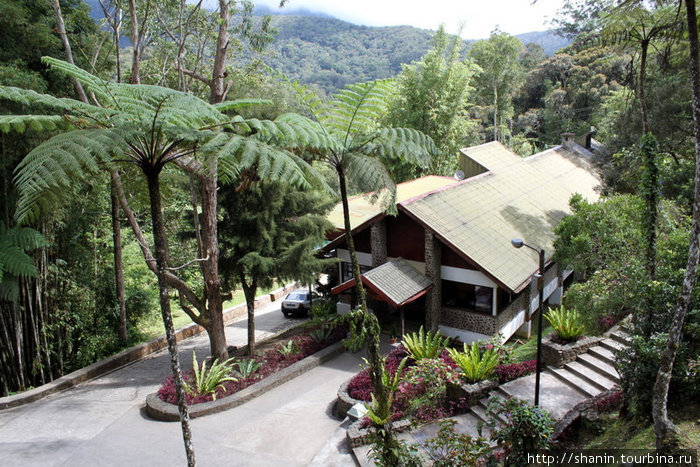Отель на территории нацпарка, у подножия горы Штат Сабах, Малайзия