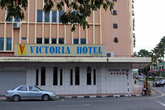 Вход в отель Виктория
