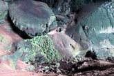 Разноцветные камни в Великой пещере