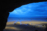 Вид на океан из пещеры