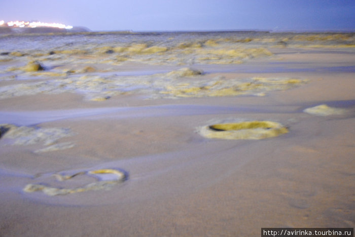 Песок в момент вспышки молнии Лас-Грутас, Аргентина