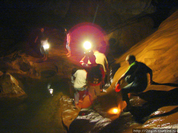 Пещера уводит очень глубоко Сагада, Филиппины