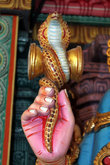 Змея в руке богини Дурги