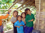 Хмонгские девочки в горной деревне