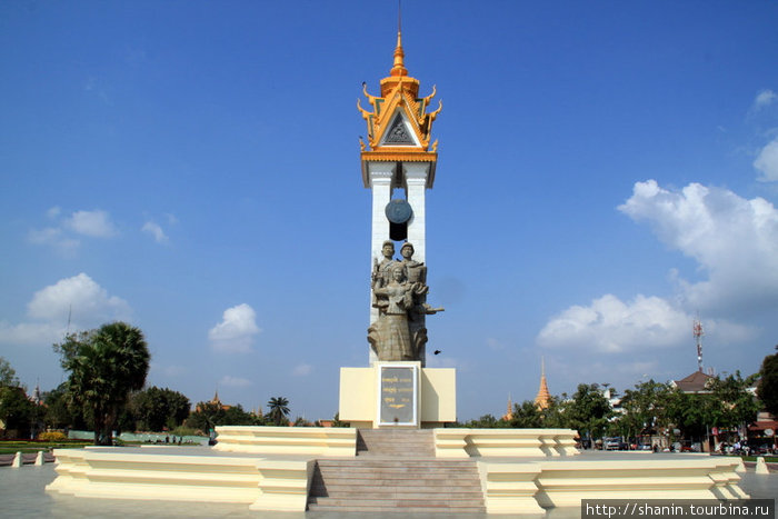 Памятник камбоджийско-вьетнамской дружбы Пномпень, Камбоджа
