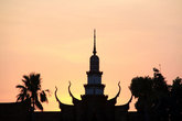 Закат над Королевским дворцом в Пномпене