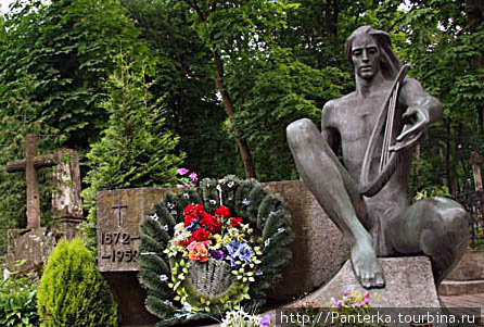 Орфей на могиле оперной певицы Соломии Крушельницкой Львов, Украина