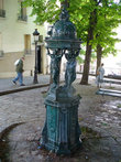 Питьевые фонтаны на Place Emile Goudeau