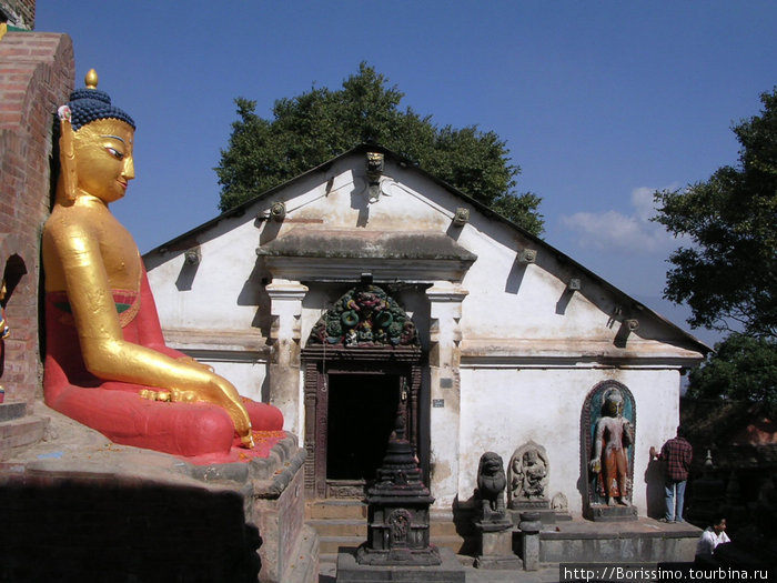 Статуя Будды в Катманду.