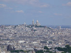 Холм Монмартр и Базилика Сакре-Кер с Эйфелевой башни
