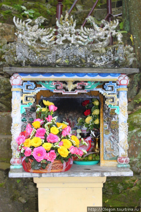 Цветы- главное украшение Хюэ, Вьетнам