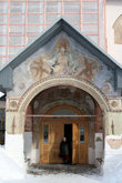 Фрески над входом в Успенский собор.
