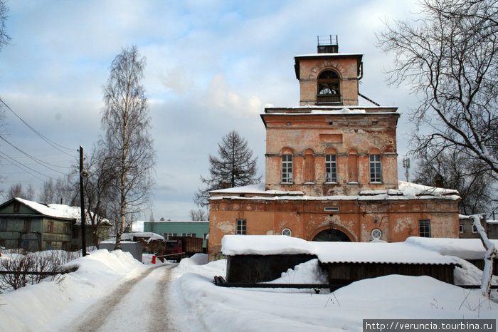 Введенский женский монастырь, основанный Иваном Грозным. Тихвин, Россия