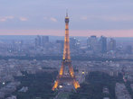 Эйфелева башня с башни Монпарнас вечером