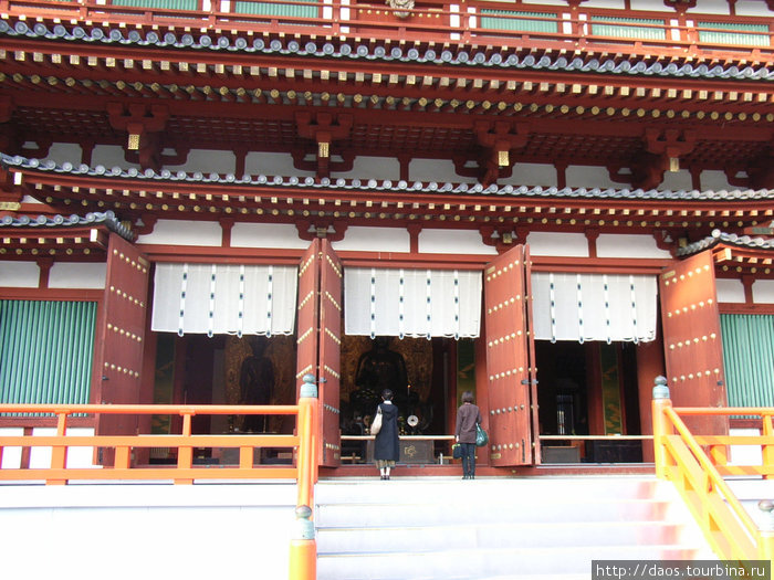 Храм Будды Медицины VII века Нара, Япония