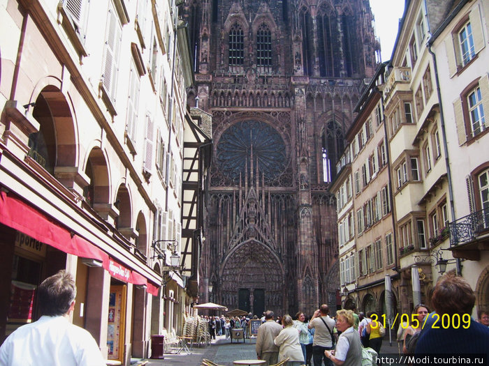 Ну а это и есть Страсбургский  собор. Страсбург, Франция