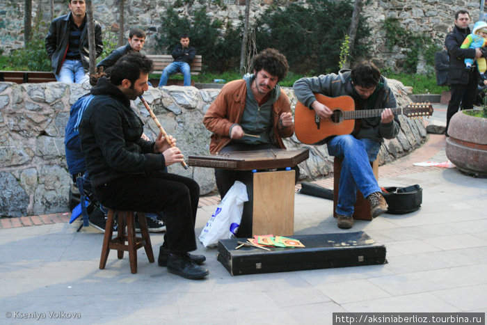уличные музыканты Стамбул, Турция
