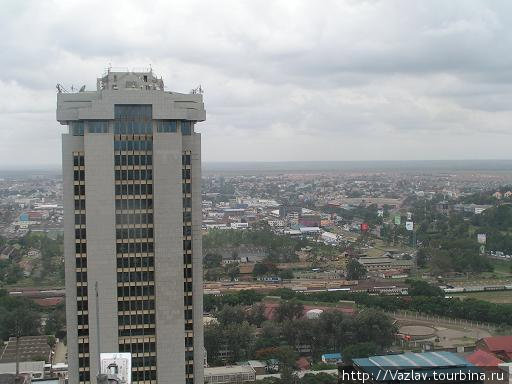 Вымахала громадина Найроби, Кения