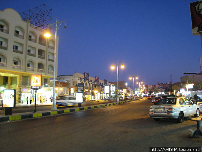 Ночные улицы Хургады. Хургада, Египет