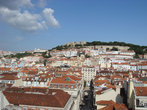 это вид  с высоты на Лиссабон