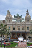 Площадь Казино, как и сквер перед ней, — давно стала визиткой Монте-Карло.