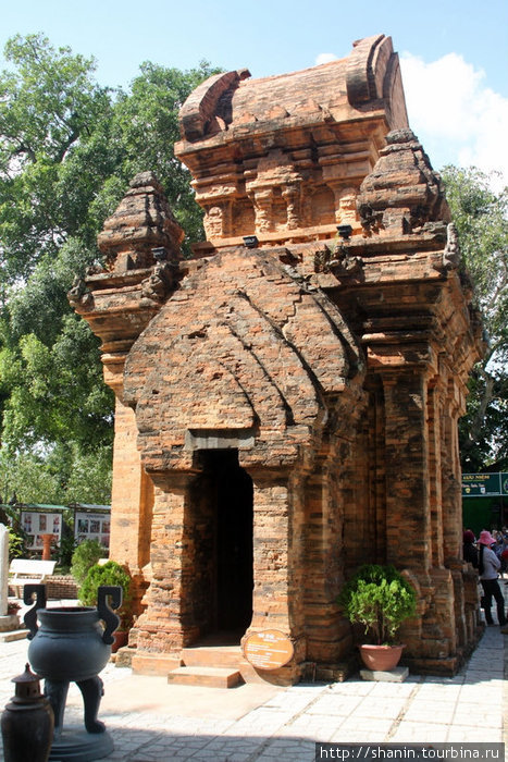 Башня Нячанг, Вьетнам