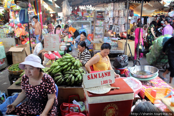 Бананы и ширпотреб Тяудок, Вьетнам