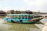 Лодки для туристов у пристани