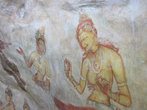 Одновременно с тем утверждается, что сами буддистские монахи и соскребали фрески после смерти Касапы. Вроде как эти изображения противоречат традициям пуританства.
