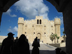Крепость Кайт-Бей построена на руинах Александрийского маяка.
