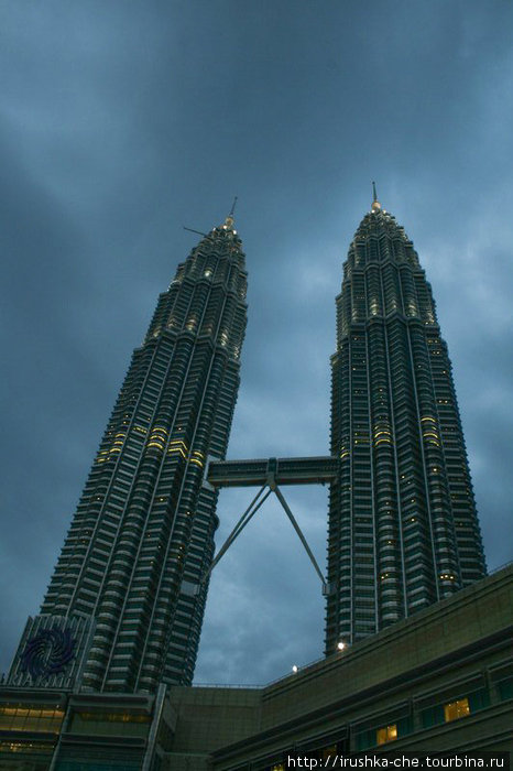 Башни Петронас Куала-Лумпур, Малайзия