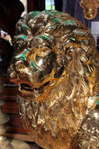 Золотой лев в индуистском храме