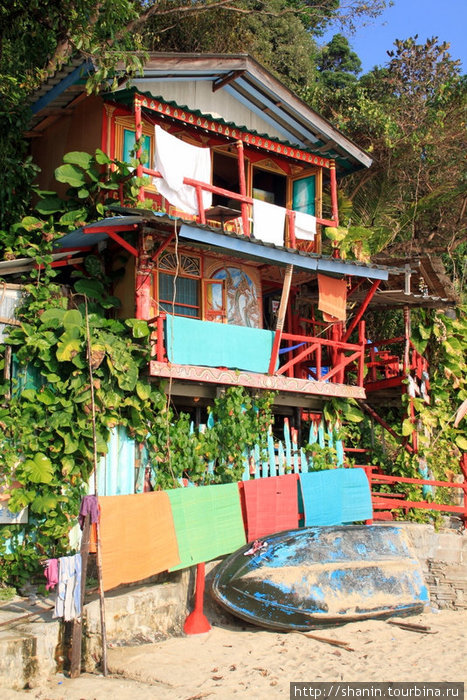 Хлипкое деревянное сооружение Остров Чанг, Таиланд