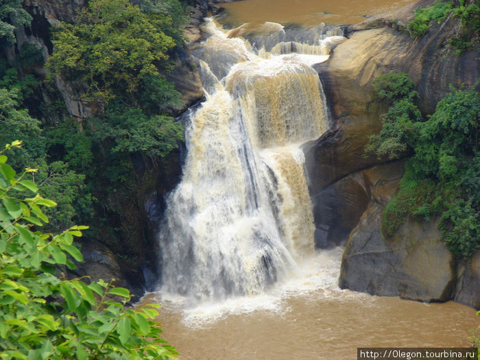 Ещё один водопад, но маленький Бадулла, Шри-Ланка