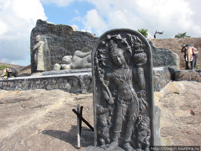 Каменые статуи Шри-Ланка