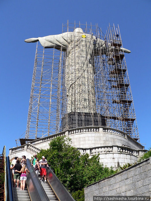 К сожалению, статуя находилась на реставрации. Рио-де-Жанейро, Бразилия