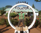 Середина Земли — через поселок  Kayabwe проходит экватор