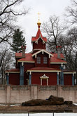 Пантелеймоновская церковь за забором псих. больницы  — деревянные постройки 19 века в Санкт-Петербурге можно пересчитать по пальцам. Чудо, что она уцелела после революции.