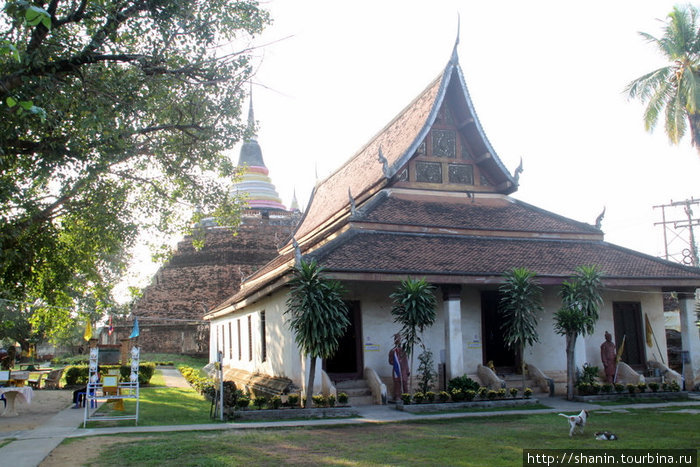 Храм и ступа Пхитсанулок, Таиланд